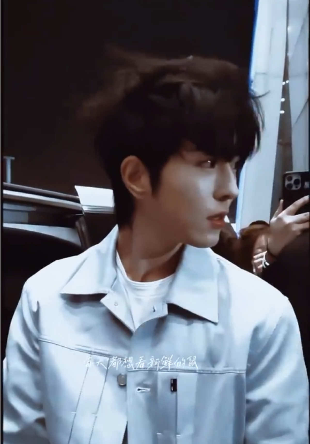 Gió cũng không thổi được sự đẹp trai này 🥰🥰#khaudinhkiet #kipukaqiu #邱鼎杰 #qiudingjie 