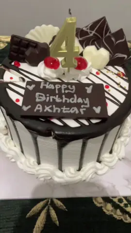 Selamat ulang tahun anak kesayangan mama dan papa,, semoga Allah selalu melindungi kamu ❤️ masyaallah tabarakallah🥰😘