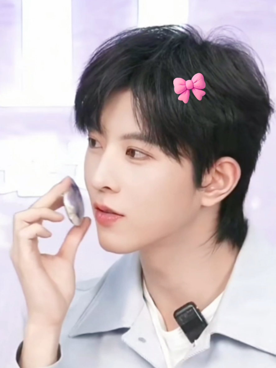 QiuQiu 🎀🤏🏻🤏🏻 น่ารักมากกกกก #qiudingjie #desire4 #ชิวติ่งเจี๋ย #kipukaqiu #邱鼎杰 