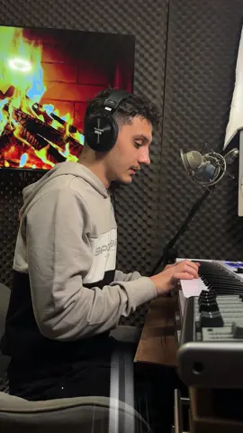 Dulce, galbenă lumină, că și Eu bălai eram… #fyp #colind #viral #nevazator #tiktokromania  