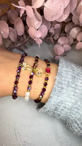 Armbänder , welche sich super als kleines Weihnachtsgeschenk eignen🎄✨  #fyp #viral #christmasgiftideas #trend #perlenschmuck 