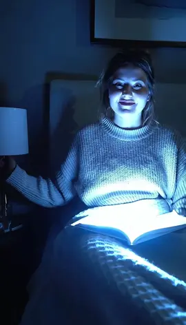I don’t know how I lived without this..late night reading just got SO much better!!!😍📚 No more itty bitty lights from the clip book lights, I AM OBSESSED!!!🤩 #bookish #BookTok #giftideas #bookgirlies #booklover 