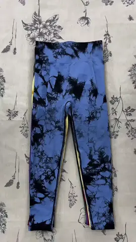 . . . . . . #fy  #academia  #explore  #roupasfemininas 