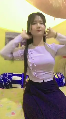 ဘယ်သူကိုချစ်လဲ..မေးရင်?#foryou #🤍 #fyppppppppppppppppppppppp 