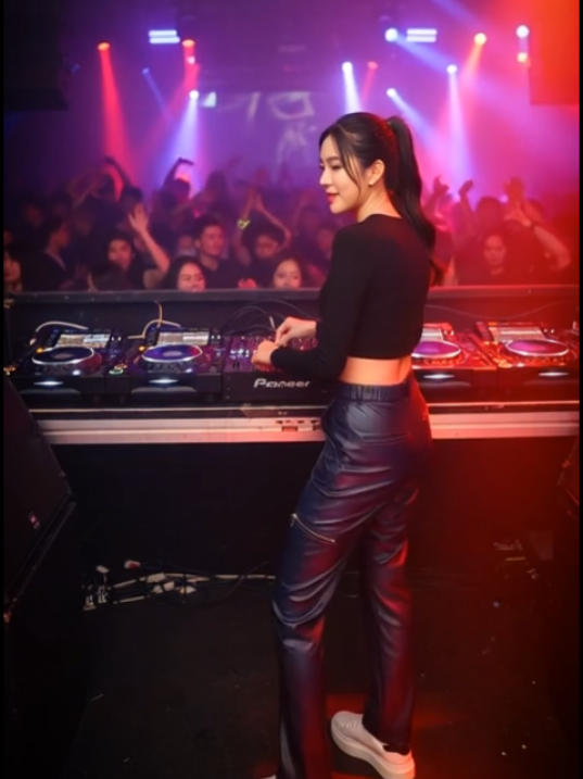 #tiktokthailand🇹🇭 #trending #music #หมอลำซิ่งม่่วนๆ#ฟีดดดシ 