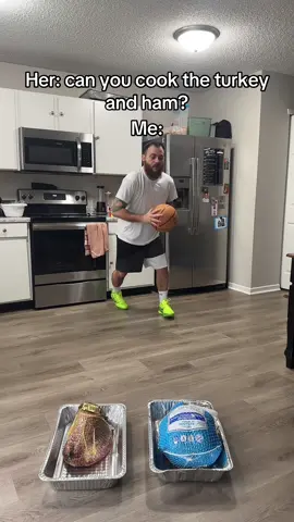 Happy Thanksgiving! #fyp #basketball #ballislife #thanksgiving #cooking 