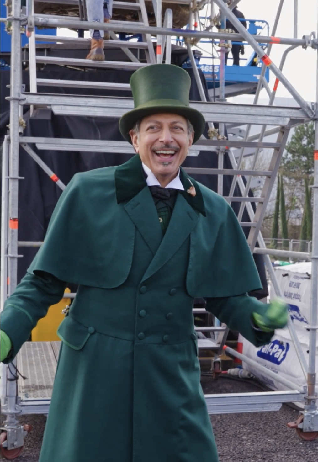 Jeff Goldblum is wonderful 🎩 #WickedForGood 