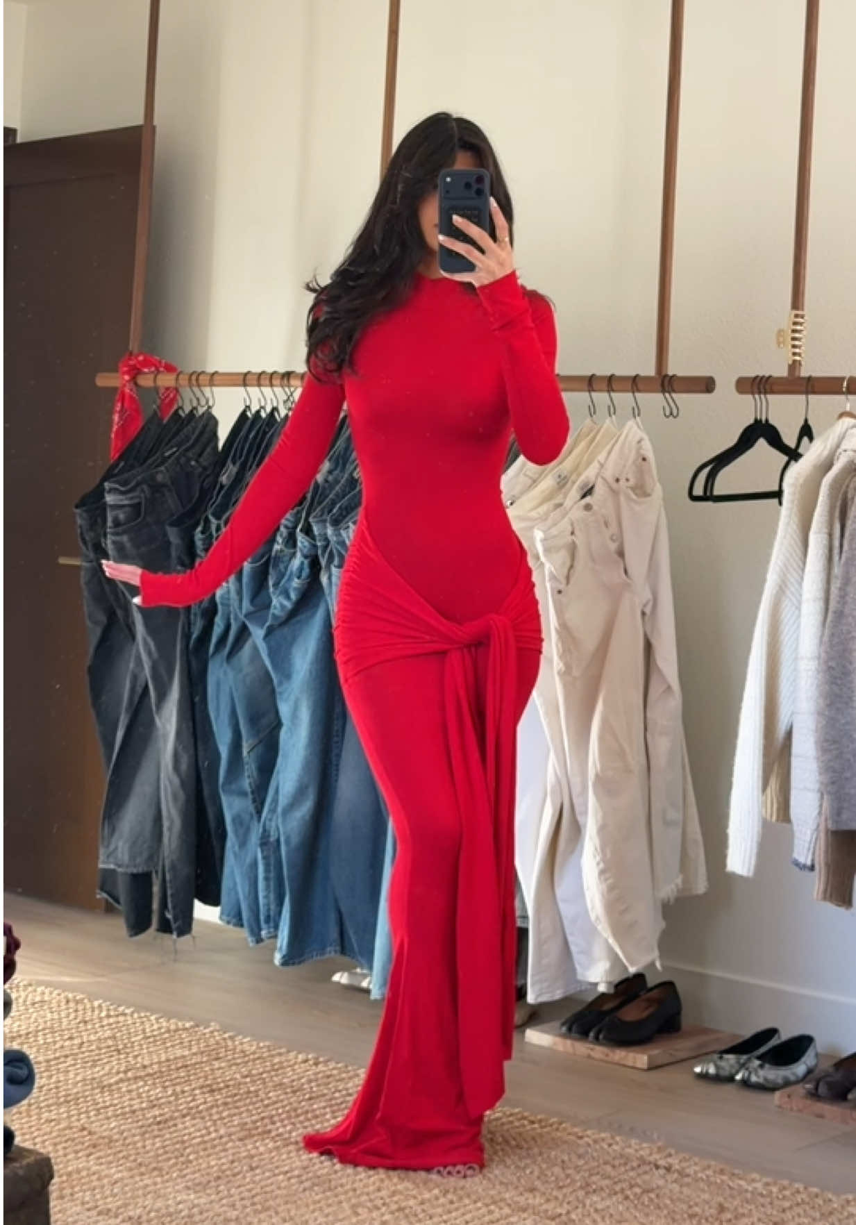 @houseofcb omg #houseofcb #holidaydress #reddress 