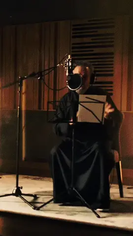 شفتَه ابتَسمِ قائلِ يا كافِل تستاهِل قبةَُ ابكرِبلَه ❤️😢 #باسم_الكربلائي #fyp #يمه_اطمنج_عليه 