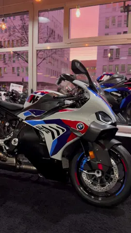 BMW M 1000 RR : 37 000 €, ou 590 €/mois. 4 cylindres, 212 chevaux🤍 #motomarseille #m1000rr #bmwm1000rr #motobmw 