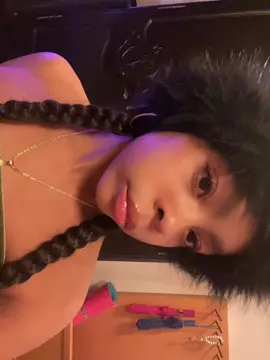 here’s a cute draft from when i was in Toronto filming🤭😛 #amandachristine #fyp #fypシ #itwelcometoderry #ronniegrogan 