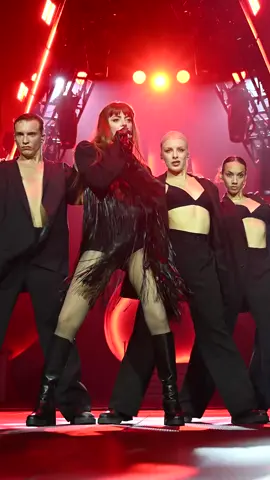 Perché noi siamo fuoco! 🔥  #MaNOISiamoFuoco #OnTour #LiveMusic