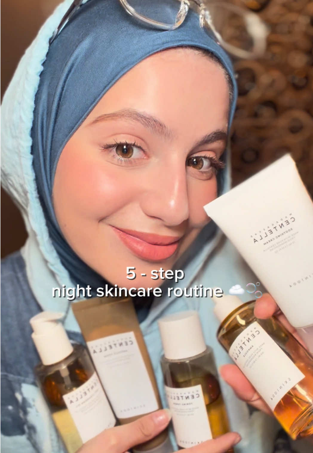 بقيت بحب وقت الروتين ده.. هدوء وراحة  لبشرتي 🫶🏻✨ #skin1004 #skin1004uae #centella #skincareroutine #koreanskincare 