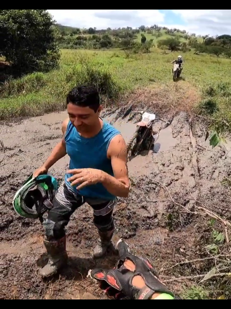 entortou o braço na hora do impacto foi isso que eu pensei 