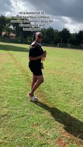 Trying hard not to think deep about it ,buh tell me why you would go out to party with your friends then end up loosing your life.Whoever we consider as friends might be holding rage and darkness for you.I still don’t know if we do not see the red flags or we see and ignore . Rip Lorna kathambi 🕊️ #fyp #viral#endviolence #awareness #trends 