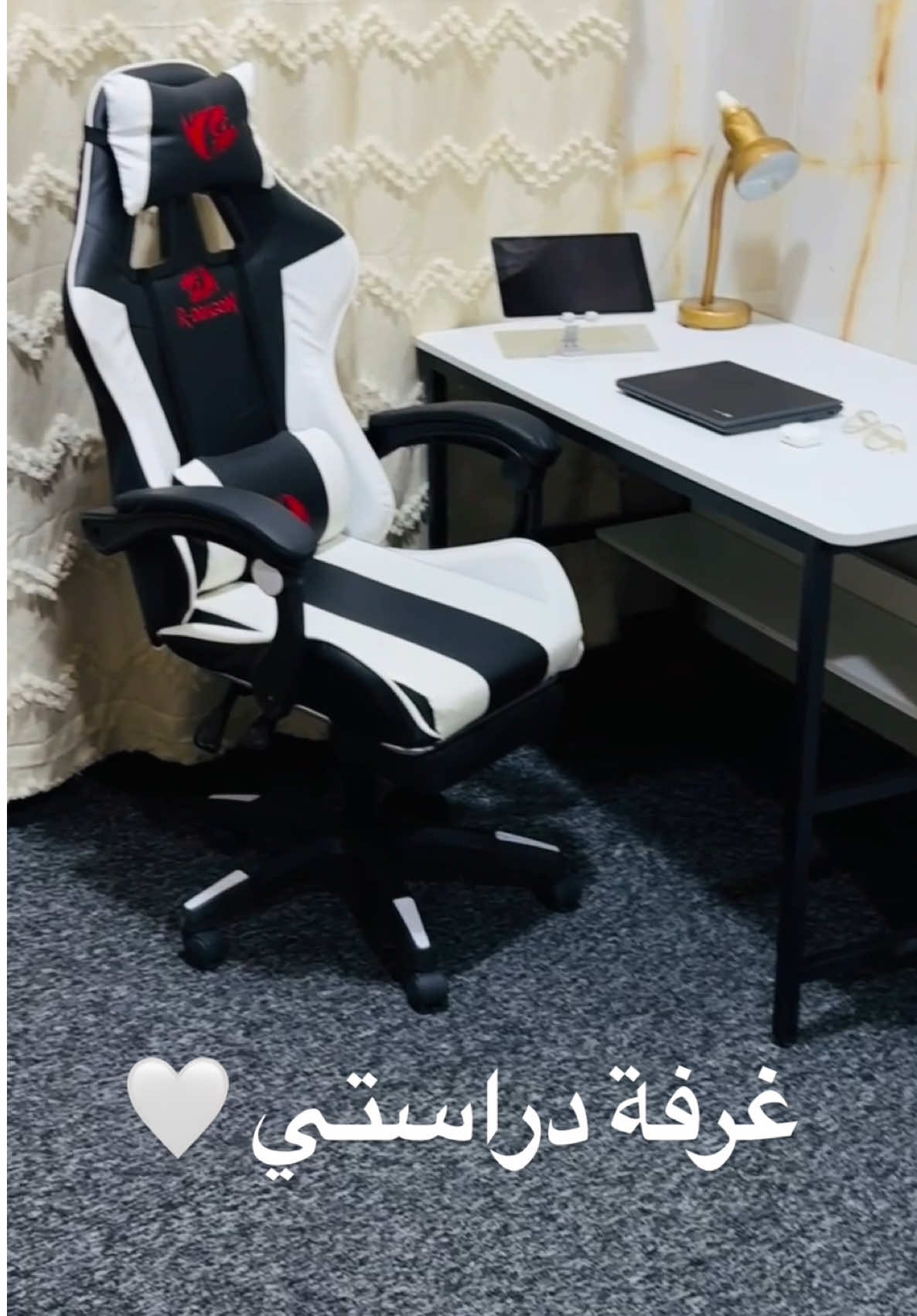 غرفة دراستي المتواضعة 🤍 . #سادسيون سادسيون  دفعة 2026