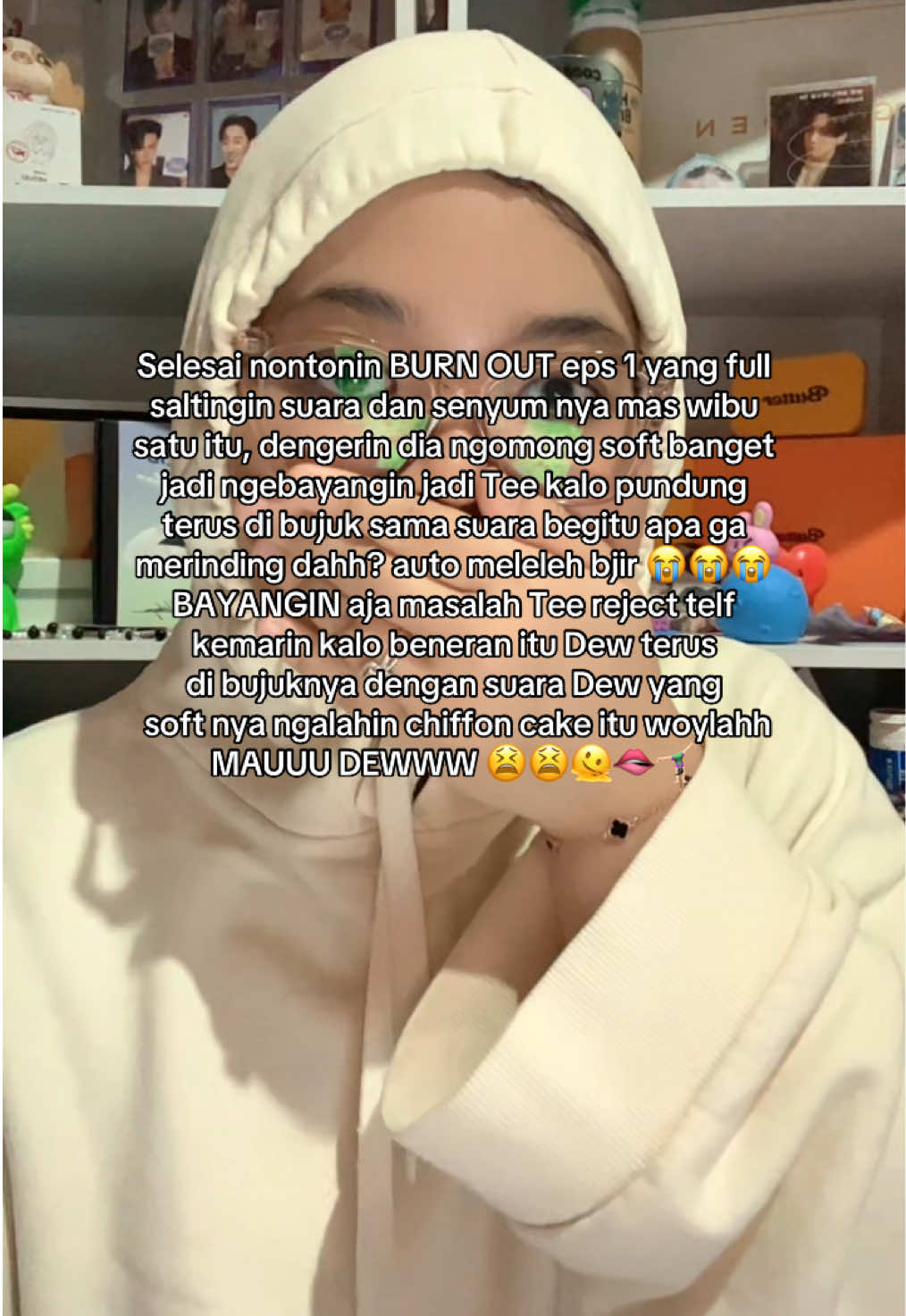 Apalagi kalo kalian nontoninnya pake earpods behhh suaranya Dew 😭😭😭🫦 #dewtee #dew_jsu #tee_vtp #dewteemania #thaienthu 