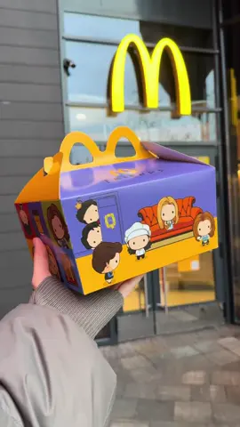 Зумери,не йдіть ,а біжіть,як то кажуть 😅 #друзі #friends #mcdonalds #mcdonaldsukraine  #кудипітикиїв 