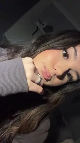 this song is stuck in my head 