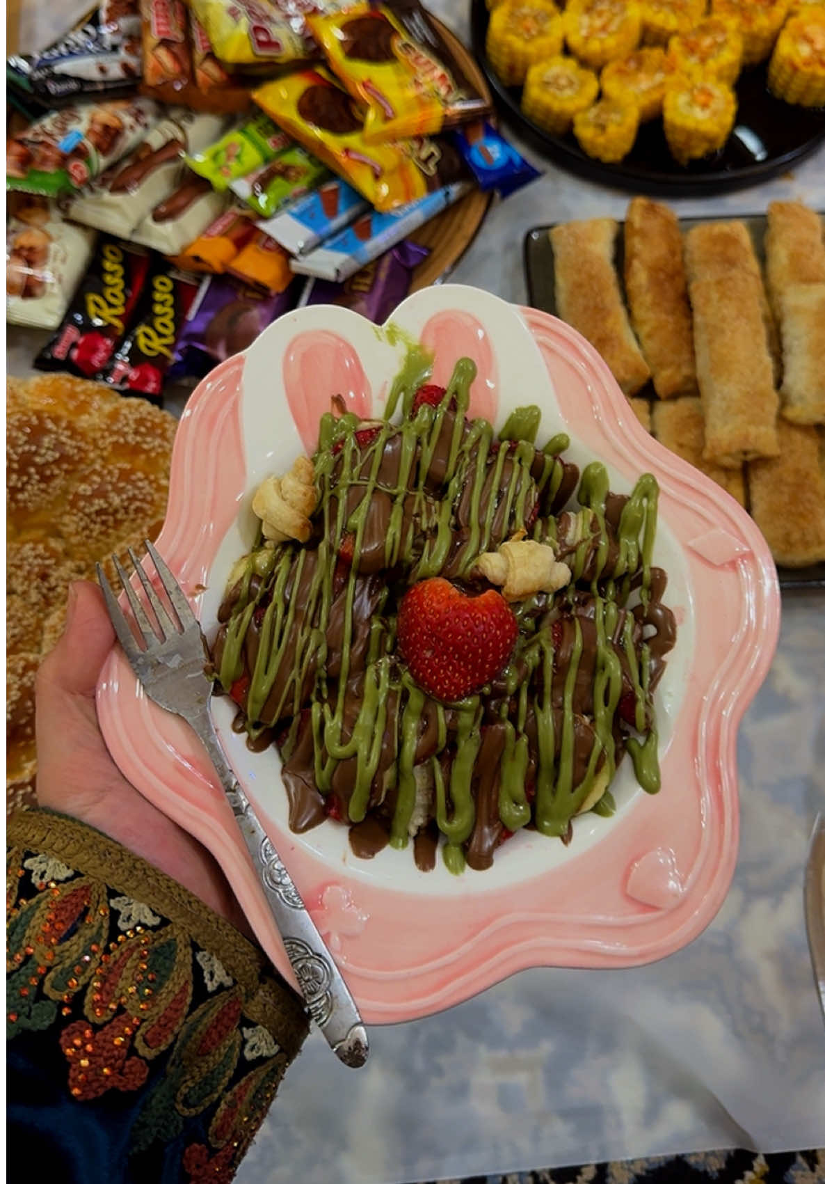 كل ماتفسده الحياة تصلحه قعدة مع بنات العم 🍿🦋💕