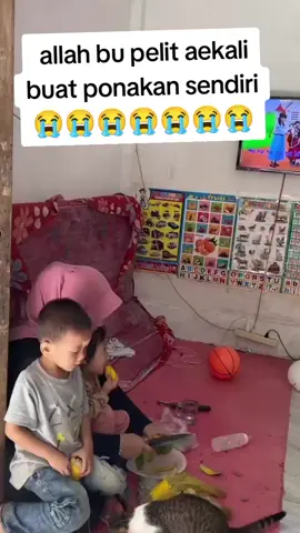 ya allah bu pelit banget buat ponakan sendiri