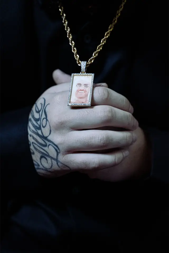 Altri scatti del trailer per il nuovo album.