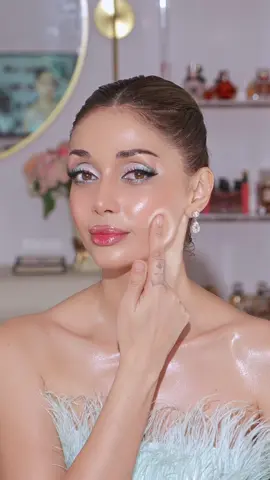 My PDRN routine that I’m in love with 🤍 @VT Cosmetics US  Essence 100 → Capsule Cream → Glow Ampoule → Stick Balm ✨ All powered by plant-based PDRN for glow, elasticity, and that smooth, glazed finish 🤍 #vtpartner  #VTPDRN #glassskin #amazonfinds #vtcosmetics 