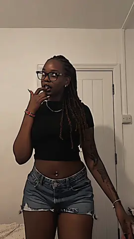 don’t fake it, she’s kenyan  #tiktokkenya🇰🇪 #fyp #dancehalling 