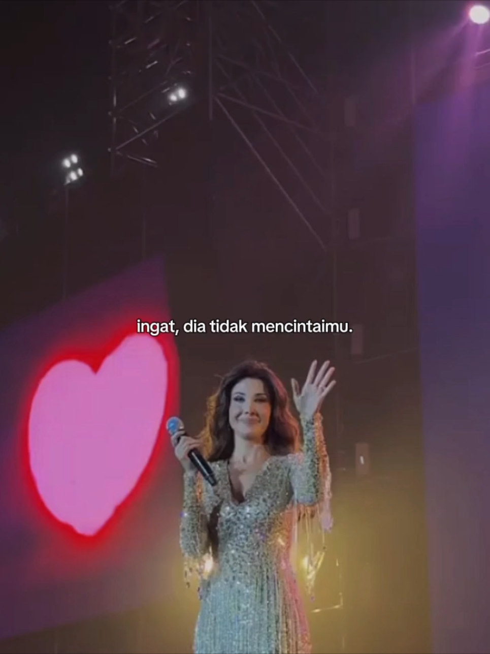 @Nancy Ajram #katakata #syaircinta #bimsmilahfyp #arabicsong #masukberanda 