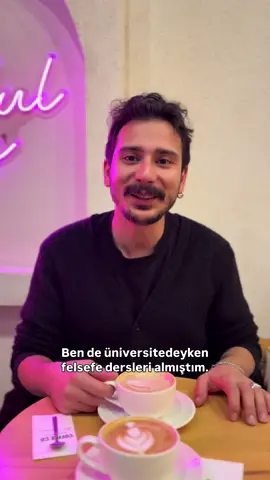 Bilgili ve kültürlü insanlara bayılırım. 