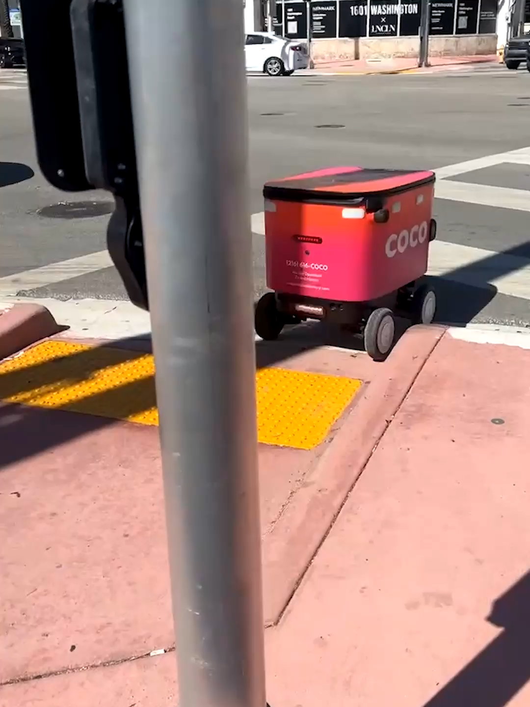 New personal robots just dropped 🤖😭 #fail #tech #viral #funny #comedy #challenge #fyp