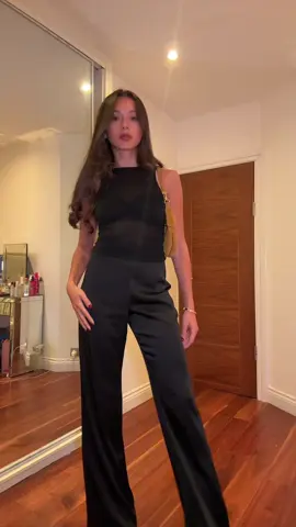 this top is on sale rn!! @reformation ❤️