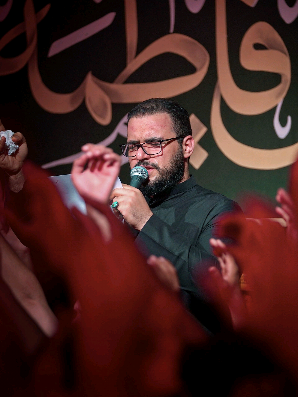 انچان تريدني انسى؟ 💔 . . . . . #محمد_باقر_الخاقاني #الخاقاني #قصائد_حسينية #كربلاء #العراق 