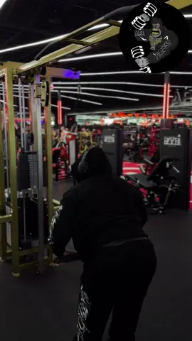 WE ON THE ⛽️ NO STOPPING… s/o TO @absoluterecomp FOR THE GYM FIT…APPLY PRESSURE EVERYDAY IS A LIFESTYLE ITS NOT JUST FITNESS…#Apply.Pressure.Everyday #A.P.EFITNESS  #INVESTINTOYOURHEALTH #NOEXCUSES #HEALTHYLIFESTYLE          -FREAK              