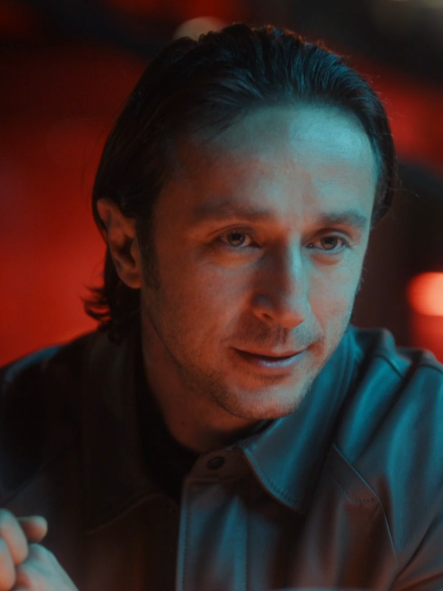 ''Sorma bu garip halımı, Dertliden dert sorulur mu? Ayrılık büktü belimi Dertliden dert sorulur mu?'' #EşrefRüya