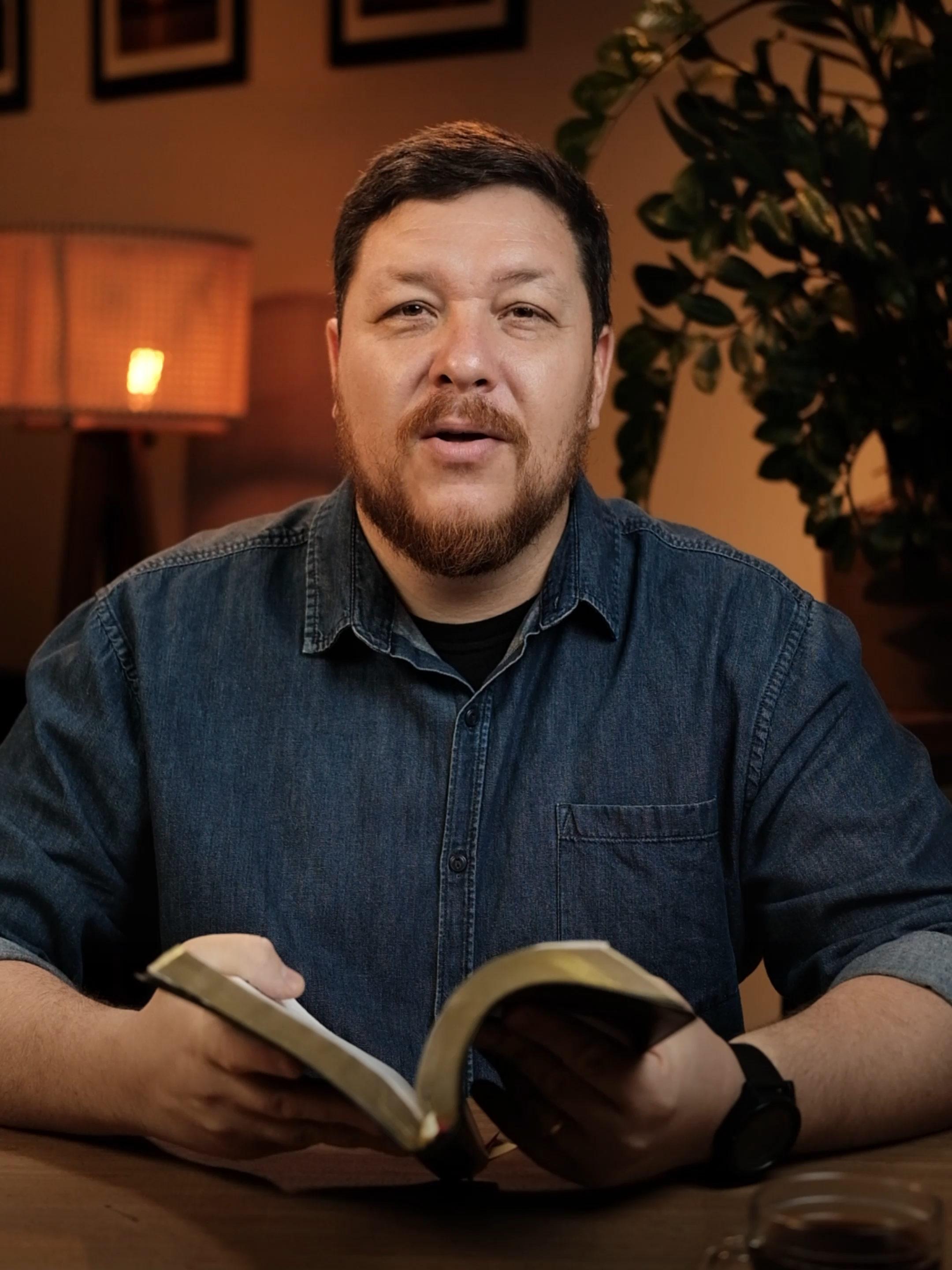 Tudo o que fizerem, façam de todo o coração, como para o Senhor, e não para os homens.