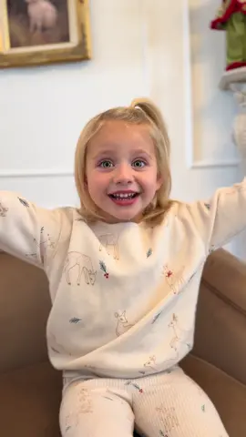 HAPPY THANKSGIVING to our TikTok fam! Hope everyone has a fun & safe holiday! (Watch until the end for the cutest little surprise) 🦃♥️ #thanksgiving #holiday #family #fun #humor 