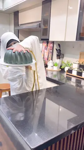 اختراع من دماغي 😋خلي منظري وانا بقلبها ادام ابو عمار والعيال مسخره 🙈#food #مصر #أمي #مطبخ_ماما #حصري