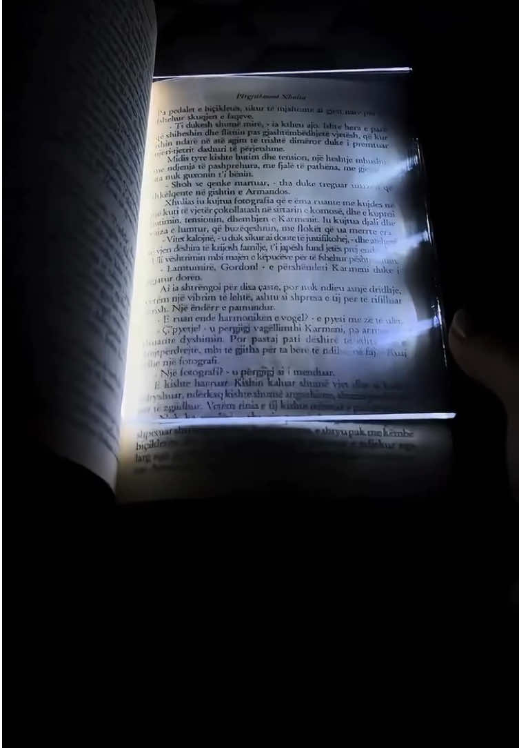 📖✨ Ler no escuro nunca mais! Com essa luminária portátil, você lê onde e quando quiser — sem cansar a vista!  💡 👉 Curta ❤️, siga a página 🔔 e peça o link pra garantir a sua!  #LuminariaDeLeitura #LeituraNoturna #BookLover #LuzLED #LeituraSemCansaço