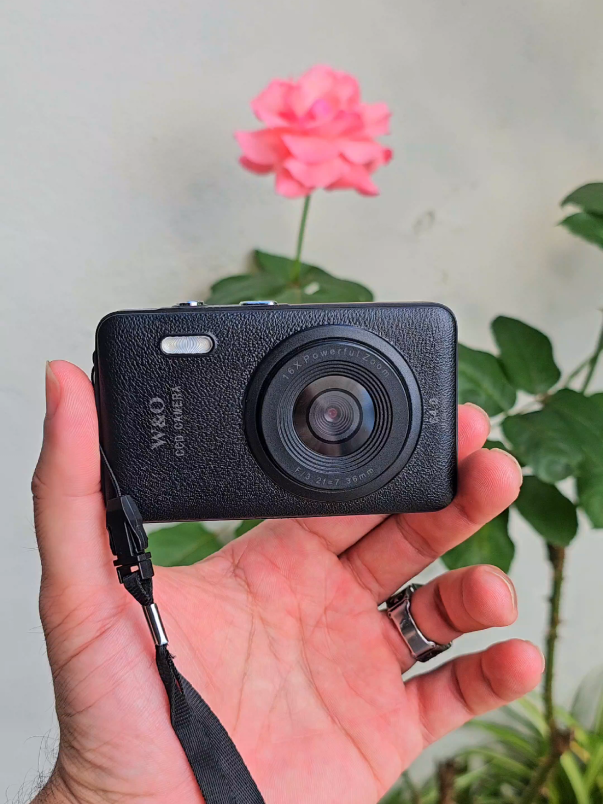 Câmera digital HD 1080P Câmera digital recarregável de 2,4 polegadas