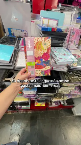 quem mais é assim? 🤣 #papelariaonline #blackpapelaria #papelariagoiania #materialescolar 