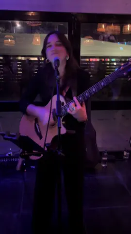 À vos téléphones !!! On fait rentrer Théo et Lily au château !!!! #fyp #staracademy #starac #pourtoi #foryoupage 