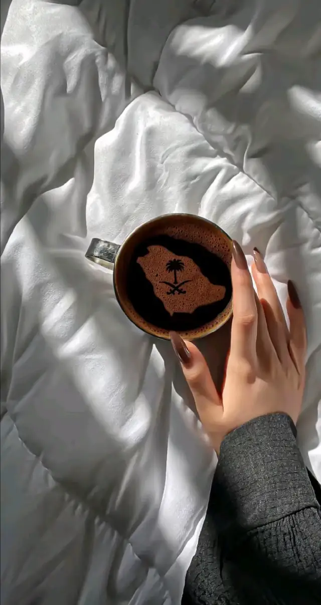 :ما باليد حيله بس باليد قهوه ☕: #اكسبلورر