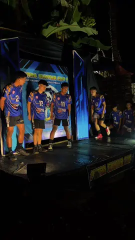 Jam pertama mempertemukan antara WARKOP TOLU ( sumbergayam ) VS SEPTA KARYA MOBIL B ( watulimo ) #PUTRAGUNTURCUP1 #volimini #voliasik 