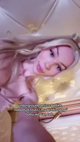 luv looking like how my music sounds 🩶