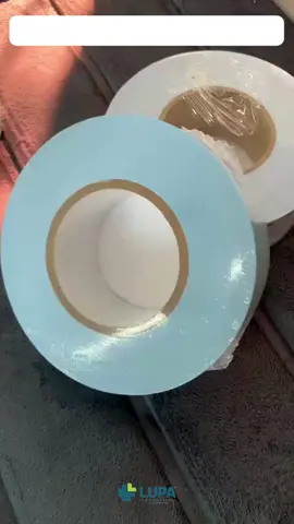 Bobinas para Esterilização – Diversos Tamanhos 🧪 Desenvolvidas para garantir barreira eficiente contra contaminação 🔒 Selagem resistente e material de alta qualidade para manter a integridade dos itens esterilizados 📏 Opções em vários tamanhos para diferentes equipamentos, instrumentos e protocolos 🏥 Indicadas para hospitais, clínicas, laboratórios e setores que exigem total segurança no processo de esterilização Disponível na Lupa Distribuidora. #Esterilização #ControleDeInfecção #MaterialHospitalar #CentroCirúrgico #Segurança  