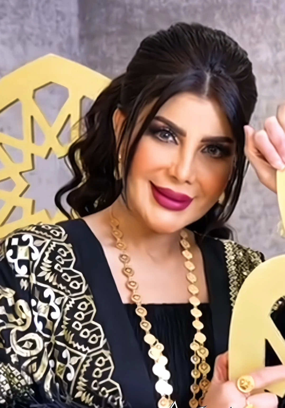 #الهام_الفضاله #شهاب_جوهر #حسين_الجسمي @Elham Alfadhalah #تصميم_فيديوهات🎶🎤🎬 #اكحل_عدوك_لين_تعمي_عيونه 