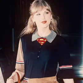 ik sabrina was dressed as wonder woman but she fits so well as wonder girl || #taylorswift #fyp #sabrinacarpenter #edit #superman ib/rm:  @arwen 🪩⸆⸉𖦹 
