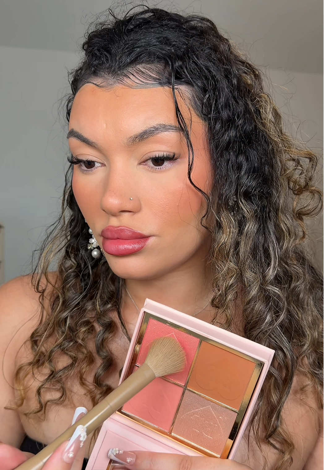 30% off my favourite powder face palette that does it all!! P Louise dream a little dream shade ‘dream’ 💕☁️ bronzer, blush, shimmer blush topper & highlighter all in one place ✨ @PLOUISE  #plouisemakeup #facepalette #basemakeup #blush #bronzer 
