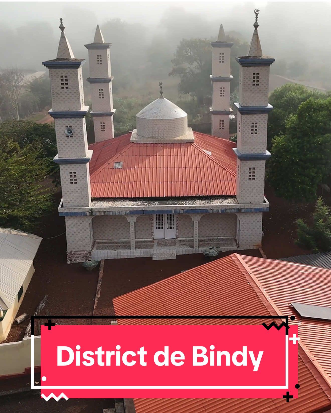 𝐃𝐞 𝐩𝐚𝐬𝐬𝐚𝐠𝐞 𝐚̀ 𝐁𝐢𝐧𝐝𝐲, 𝐧𝐨𝐭𝐫𝐞 𝐩𝐡𝐨𝐭𝐨𝐠𝐫𝐚𝐩𝐡𝐞 𝐚 𝐜𝐚𝐩𝐭𝐮𝐫𝐞́ 𝐥𝐚 𝐠𝐫𝐚𝐧𝐝𝐞𝐮𝐫 𝐝𝐞 𝐥𝐚 𝐦𝐨𝐬𝐪𝐮𝐞́𝐞 𝐝𝐚𝐧𝐬 𝐮𝐧 𝟑𝟔𝟎° 𝐪𝐮𝐢 𝐫𝐞́𝐯𝐞̀𝐥𝐞 𝐭𝐨𝐮𝐭𝐞 𝐬𝐚 𝐛𝐞𝐚𝐮𝐭𝐞́ 𝐞𝐭 𝐬𝐨𝐧 𝐜𝐚𝐥𝐦𝐞. 𝐔𝐧 𝐬𝐲𝐦𝐛𝐨𝐥𝐞 𝐝𝐞 𝐟𝐨𝐢, 𝐝’𝐡𝐢𝐬𝐭𝐨𝐢𝐫𝐞 𝐞𝐭 𝐝’𝐮𝐧𝐢𝐭𝐞́ 𝐩𝐨𝐮𝐫 𝐧𝐨𝐭𝐫𝐞 𝐝𝐢𝐬𝐭𝐫𝐢𝐜𝐭. #foutadjallon 